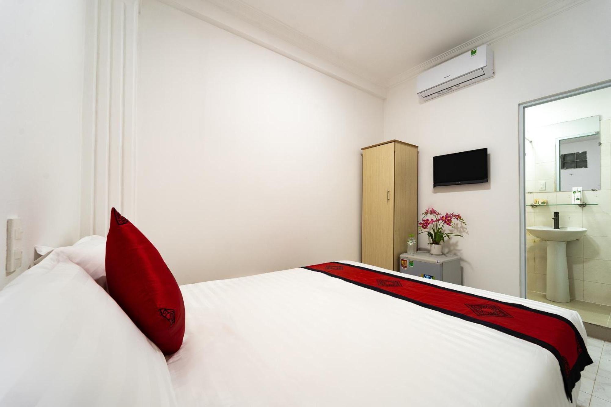 Hotel Collection O Madam Cuc Bui Vien Hotel. 3*